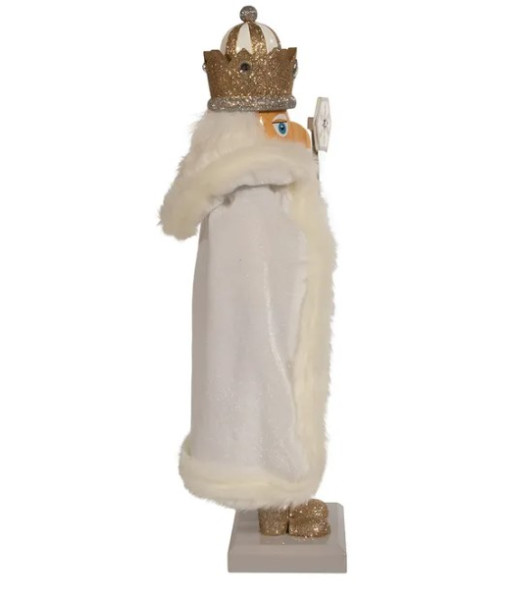 Snowy Woods Nutcracker King, 15