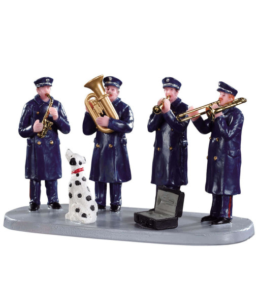 Par Lemax, le groupe musical de la caserne des pompiers.