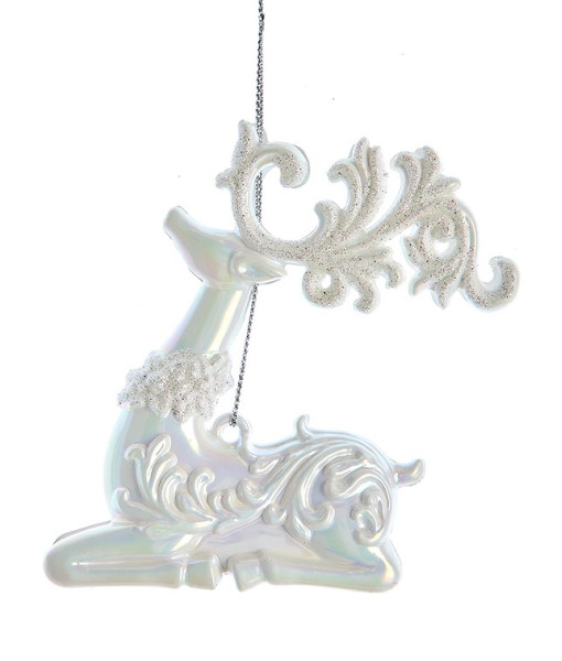 Ornement de cerf blanc