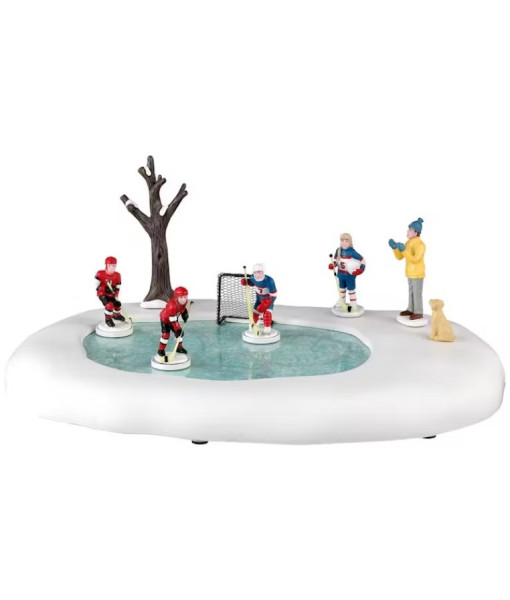 Pièce de table animée, Les filles jouent aussi au hockey, par LEMAX Pièce de table animée, Les filles jouent aussi au hockey, par LEMAX