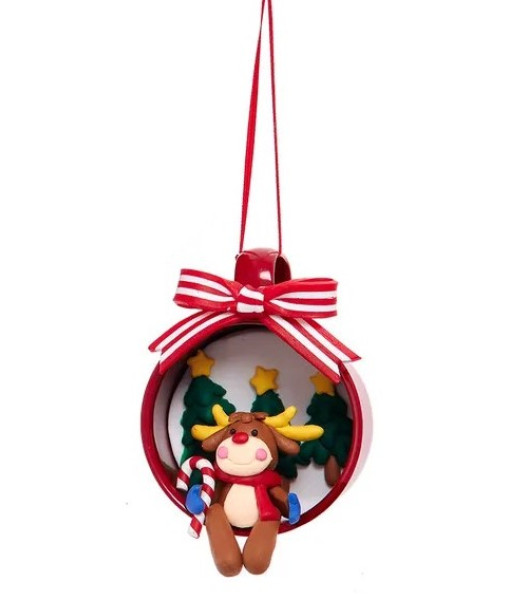 Ornement, un renne miniature dans une tasse festive