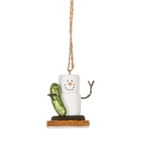 S'mores, cornichon de Noël, ornement. 